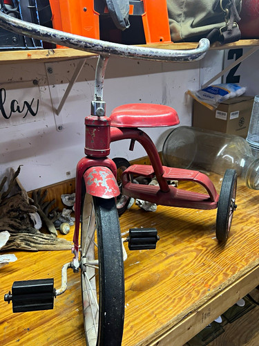 Vintage red metal - kids, 3-wheel